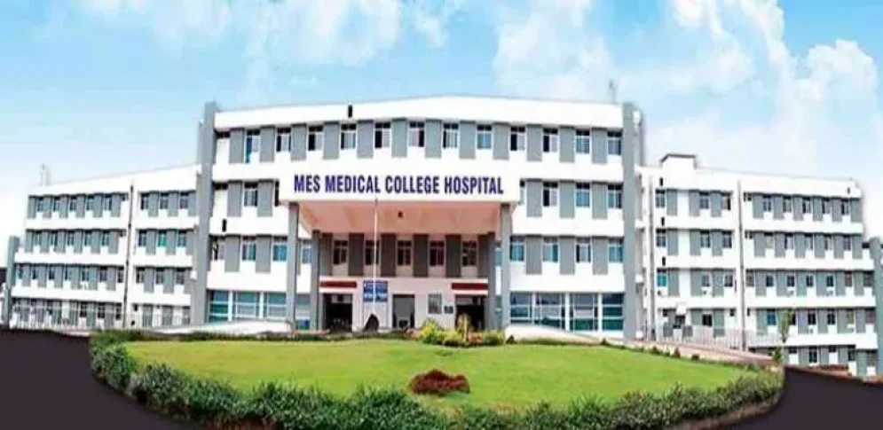 MES-Medical-College-Perinthalmann-768x374