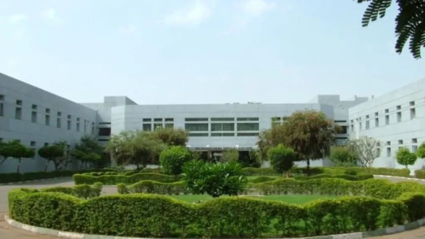 Pramukhswami-Medical-College-Karamsad-Campus-1280x720