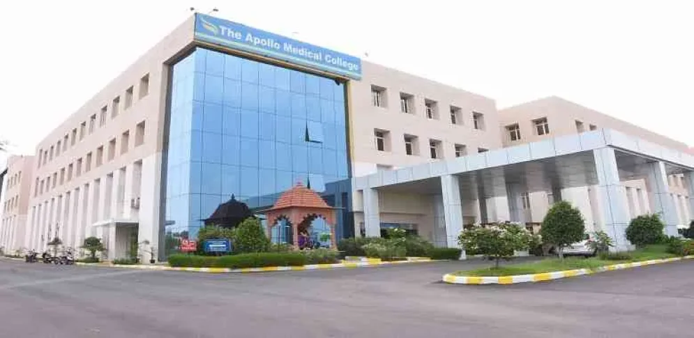apollo-institute-of-medical-sciences-and-research-hyderabad