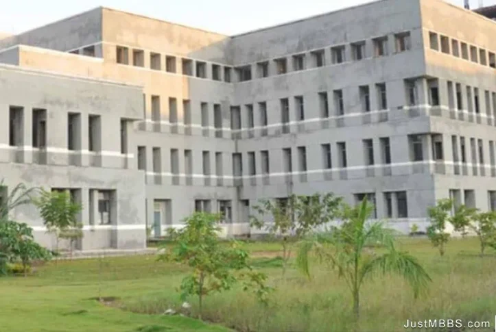 sri-lakshmi-narayana-institute-of-medical-sciences-pondicherry-banner